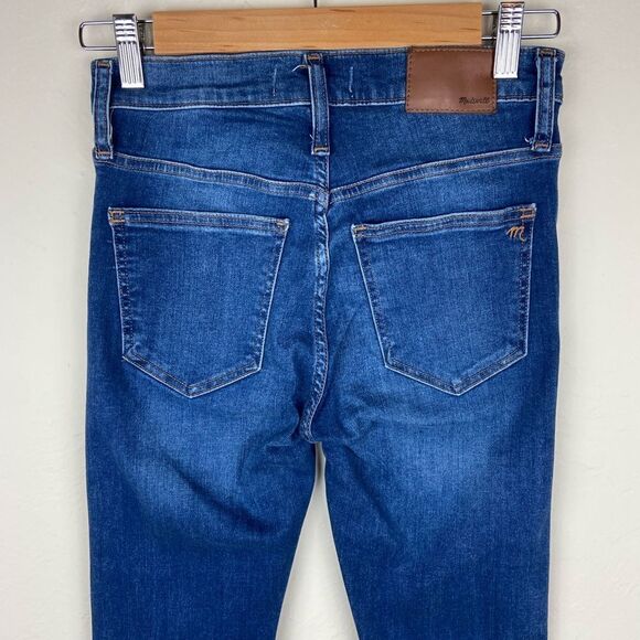 Madewell 10” High-Rise Button-Front Skinny Jeans in Daventry Wash - Picture 7 of 8